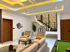 Newly Furnished 2-Bedroom Terrace Dup