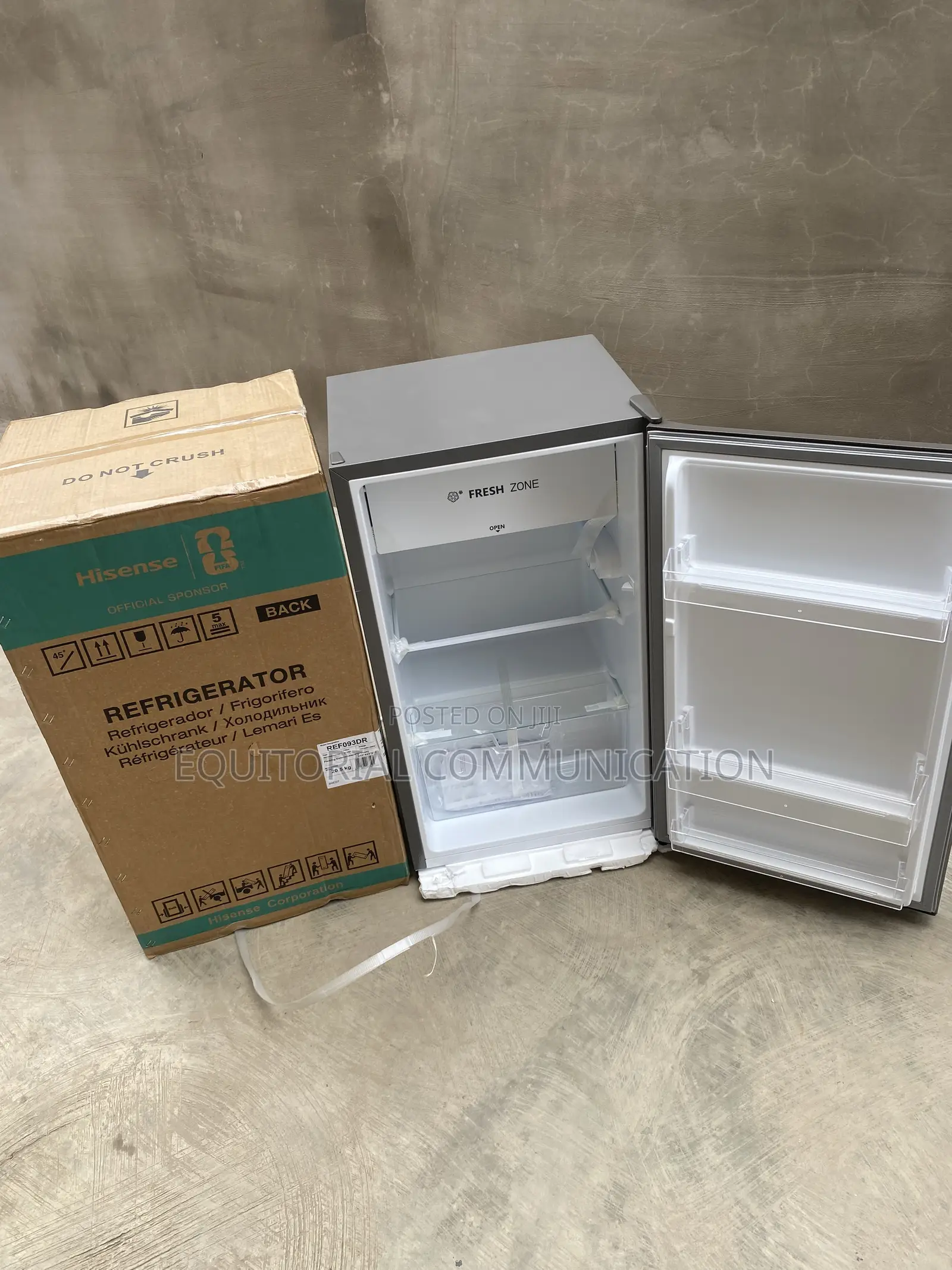Hisense REF093DR Space-Efficient 90L Top Freezer Fridge
