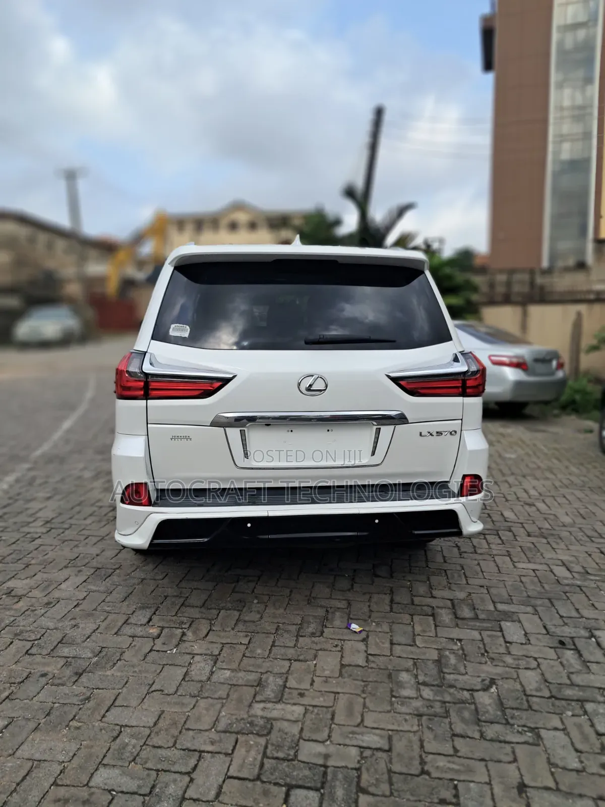 Lexus LX 2017 White