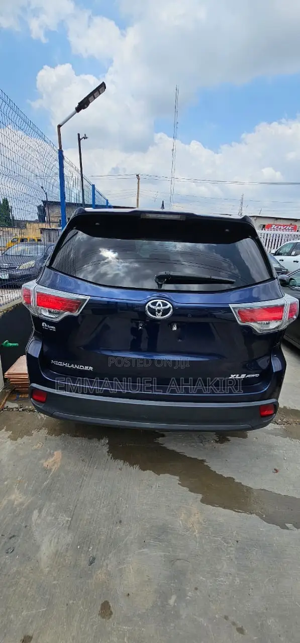 Toyota Highlander 2016 Blue