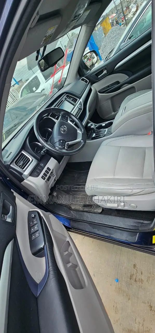 Toyota Highlander 2016 Blue