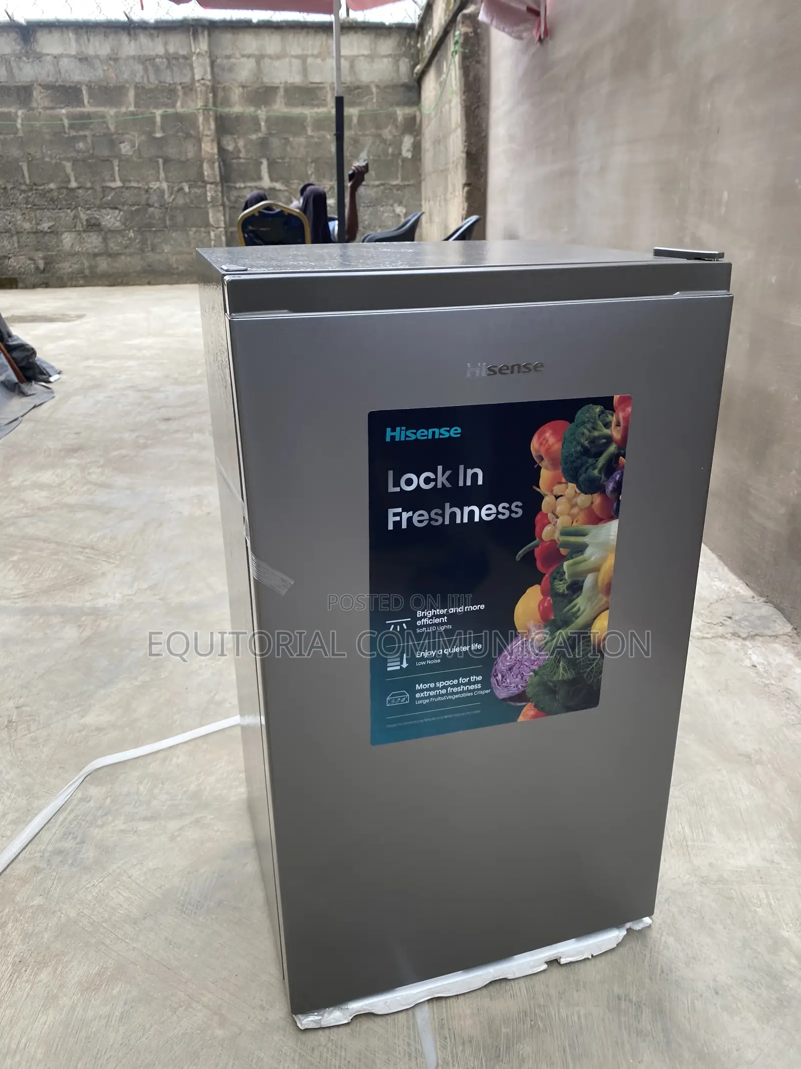 Hisense REF093DR 90L Compact Cooling Appliance With Top Freezer