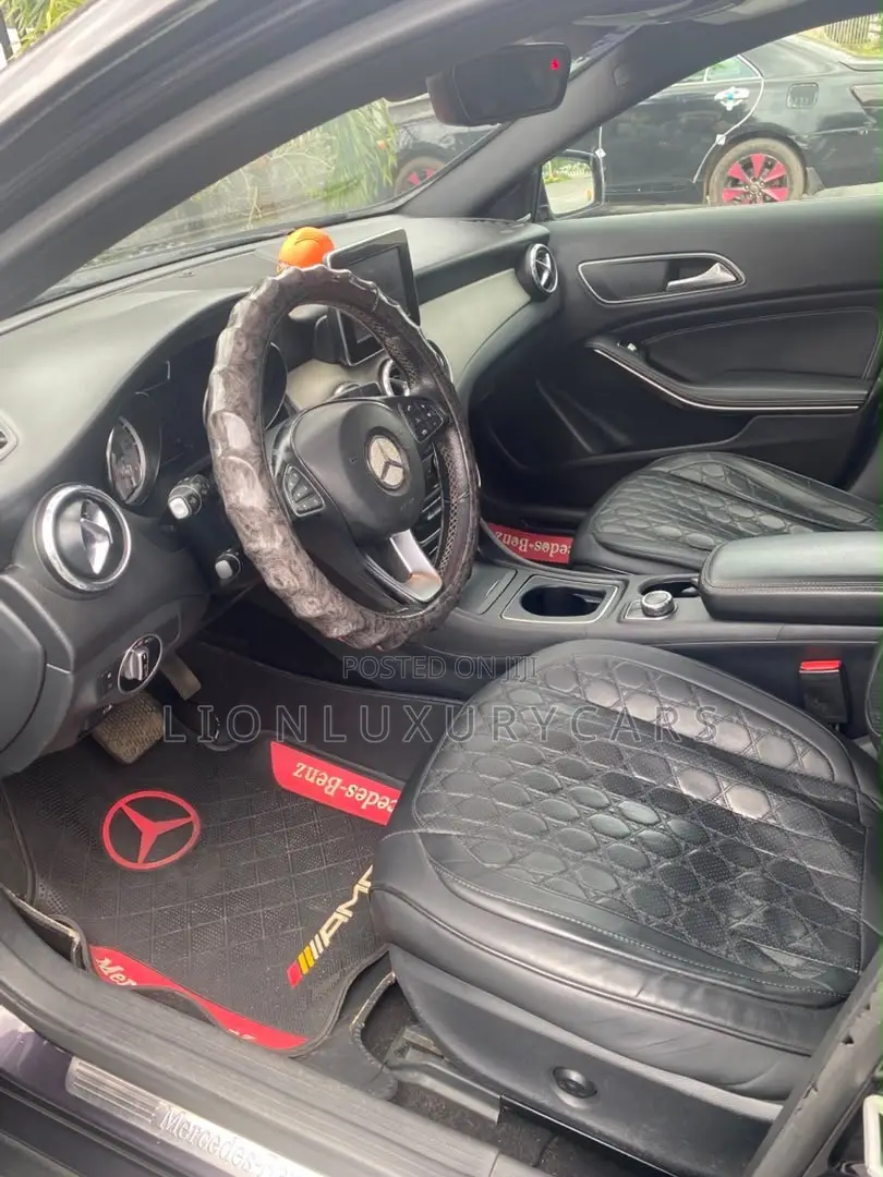 Mercedes-Benz GLA-Class 2017 Black