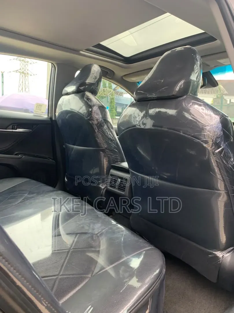 Toyota Camry 2018 Gray