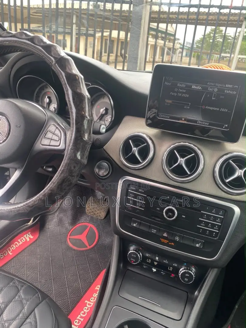 Mercedes-Benz GLA-Class 2017 Black