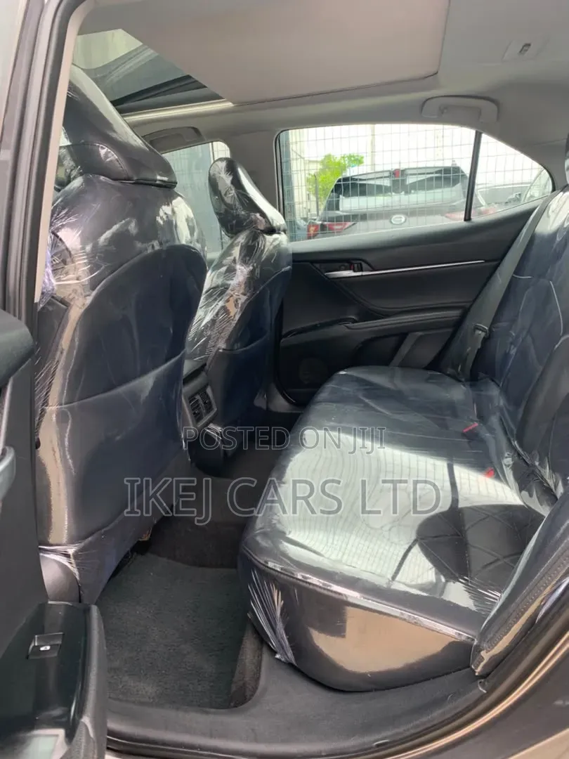 Toyota Camry 2018 Gray