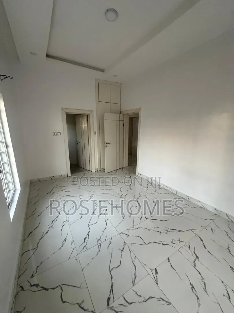 3bdrm Apartment in Ikoyi, 2nd Avenue Extension for rent