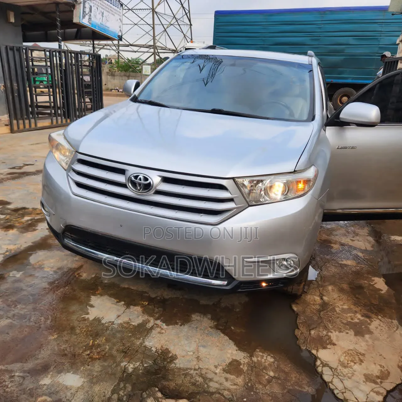 Toyota Highlander Limited 3.5l 4WD 2013 Silver