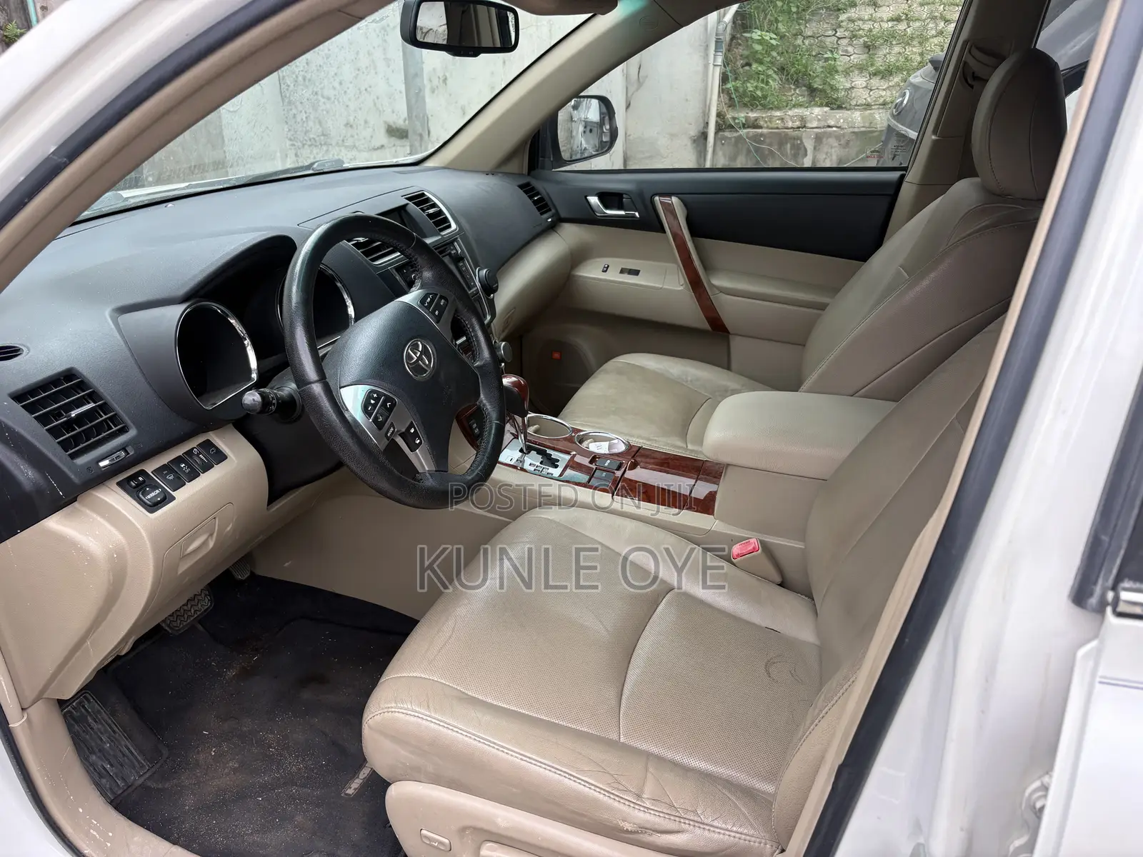 Toyota Highlander Limited 2012 White