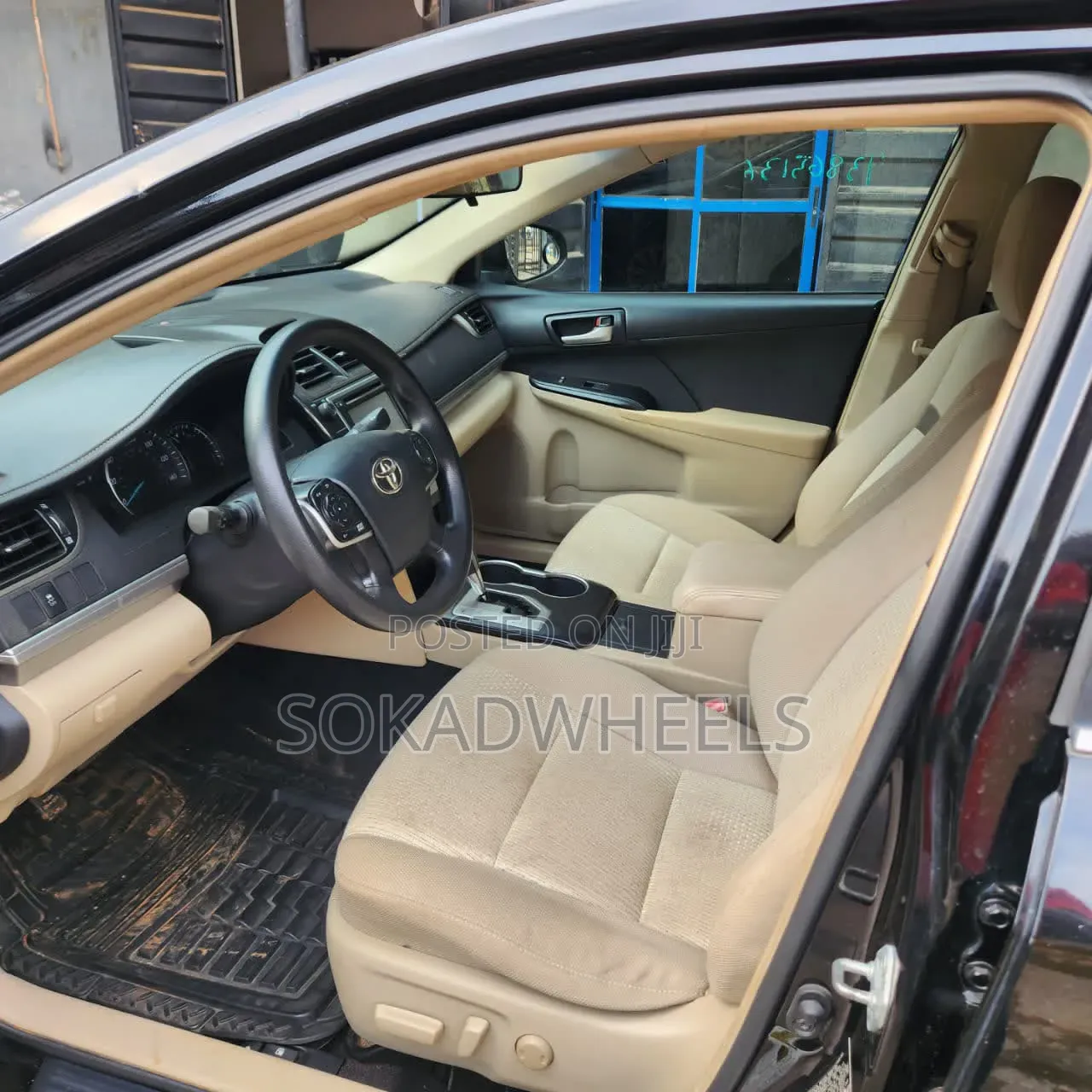Toyota Camry LE 4dr Sedan (2.5L 4cyl 6A) 2013 Black
