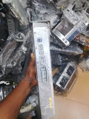 Gs350 2008 Amplifier Marklevinson