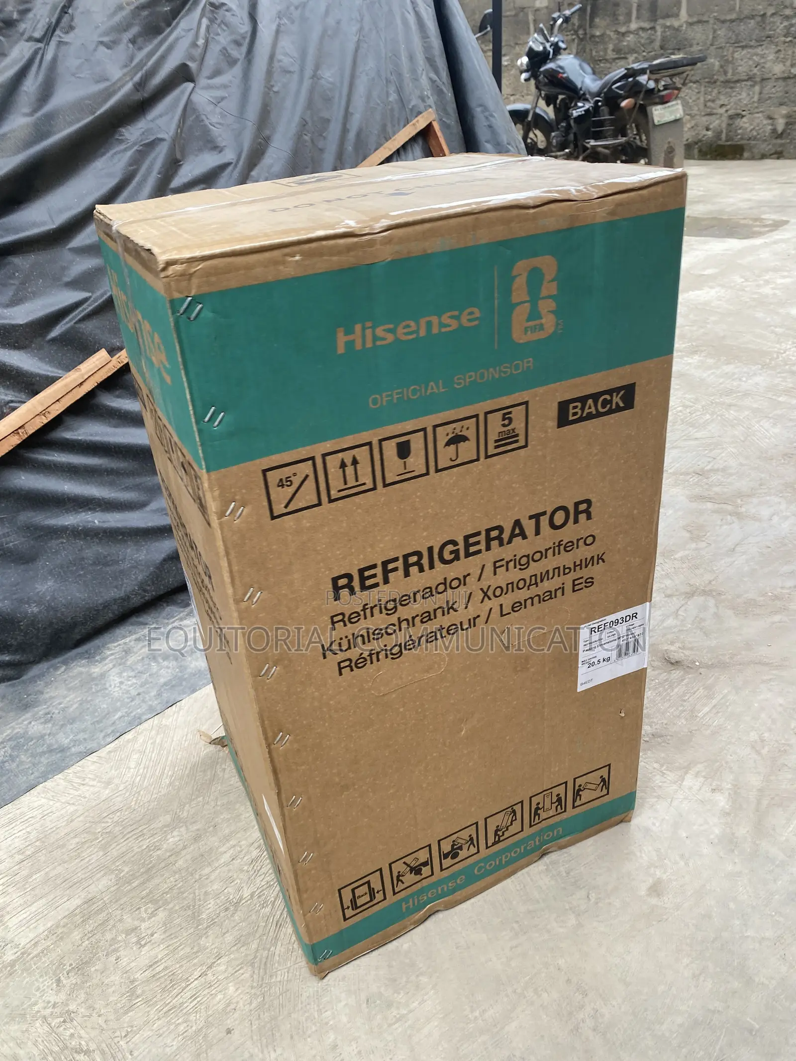 Hisense 90L Compact Fridge With Separate Freezer Section REF093DR