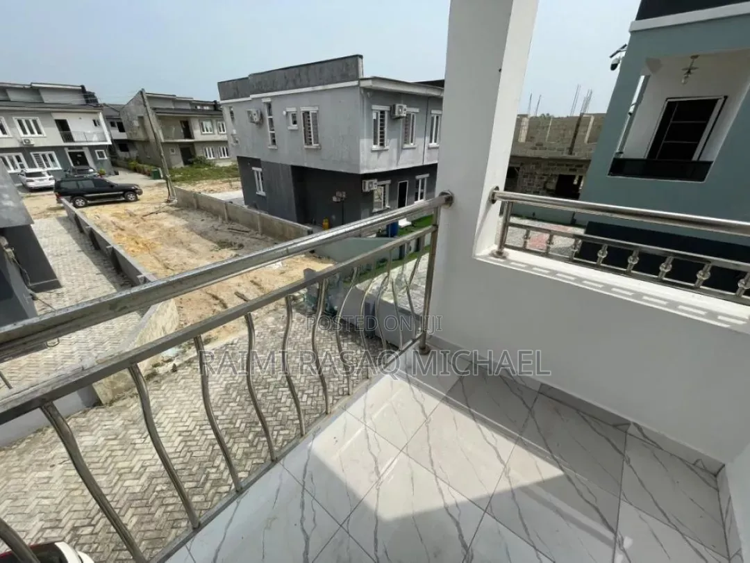 Furnished 5bdrm Duplex in Oribanwa Phase2, Awoyaya for rent