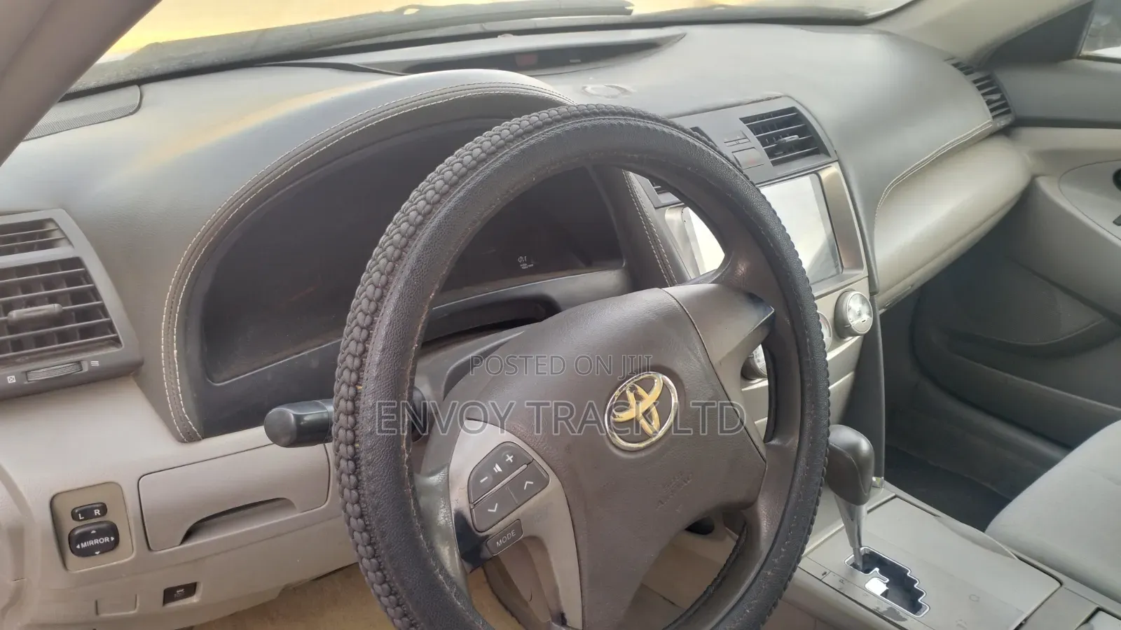 Toyota Camry XLE 4dr Sedan (2.5L 4cyl 6AM) 2010 Silver
