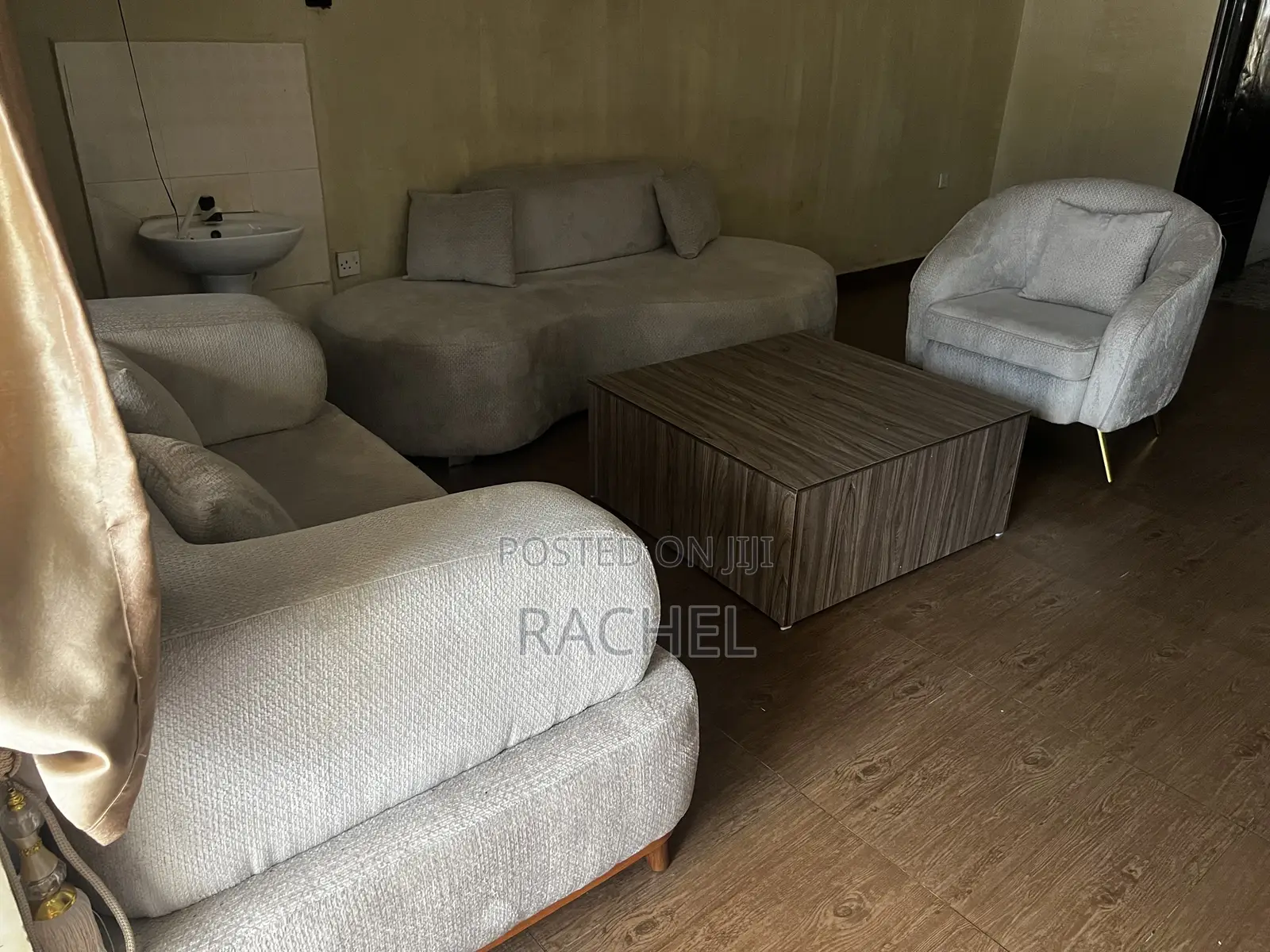 1 Month Old Couch Set . Exactly as Seen Very Fashionable and Quality