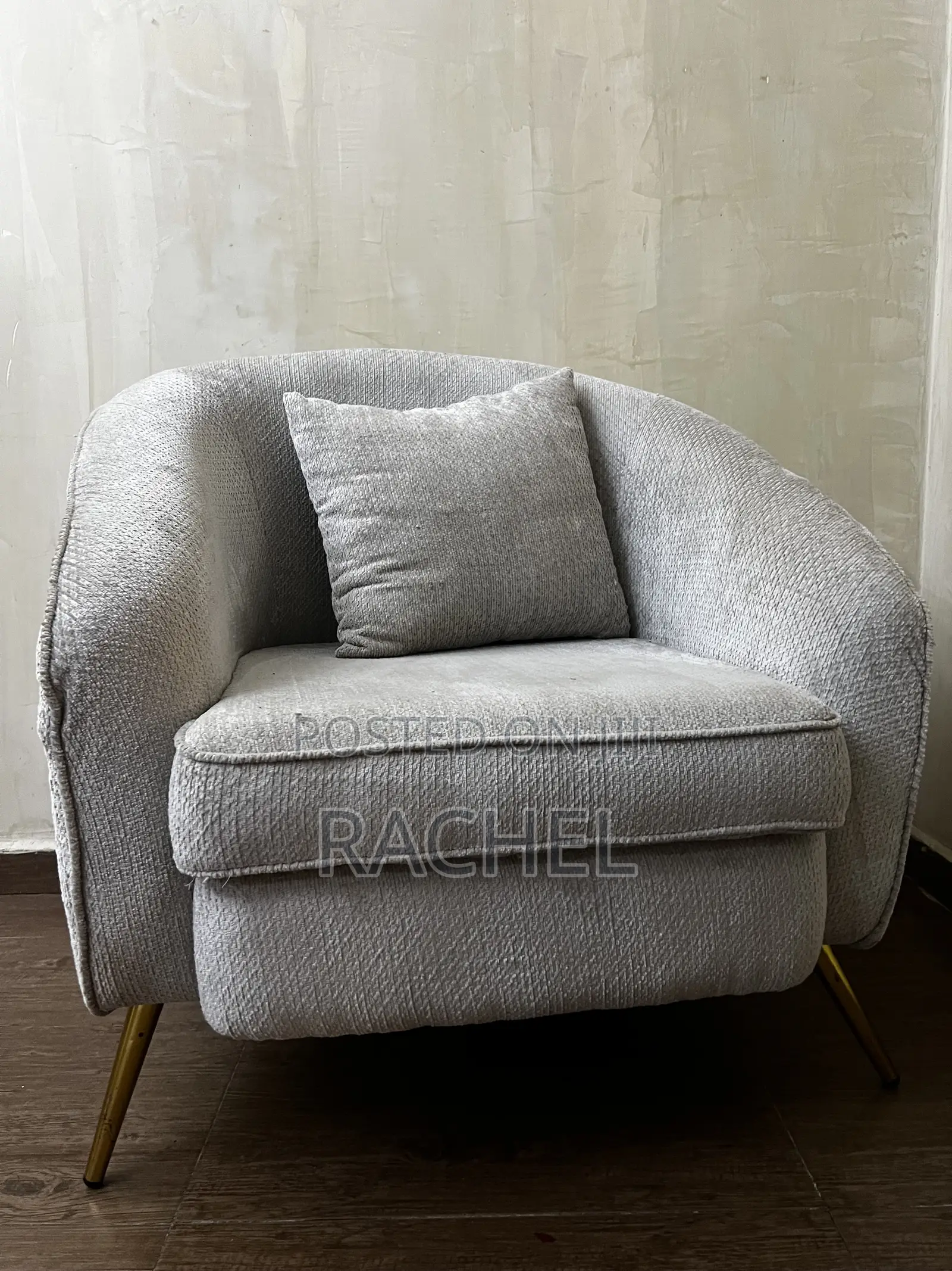 1 Month Old Couch Set . Exactly as Seen Very Fashionable and Quality