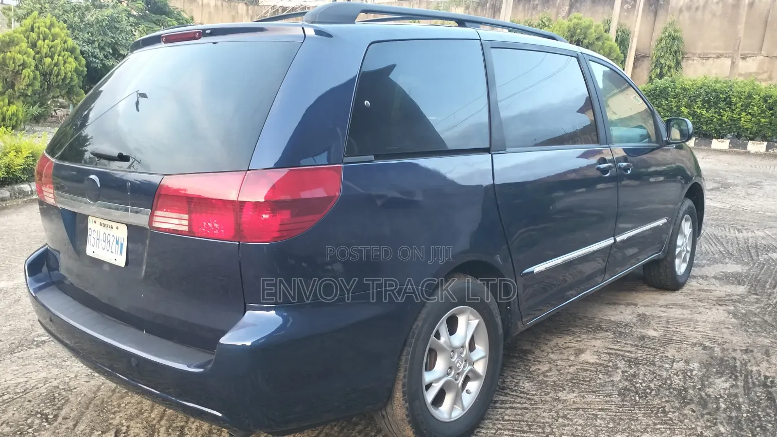 Toyota Sienna XLE 2005 Blue