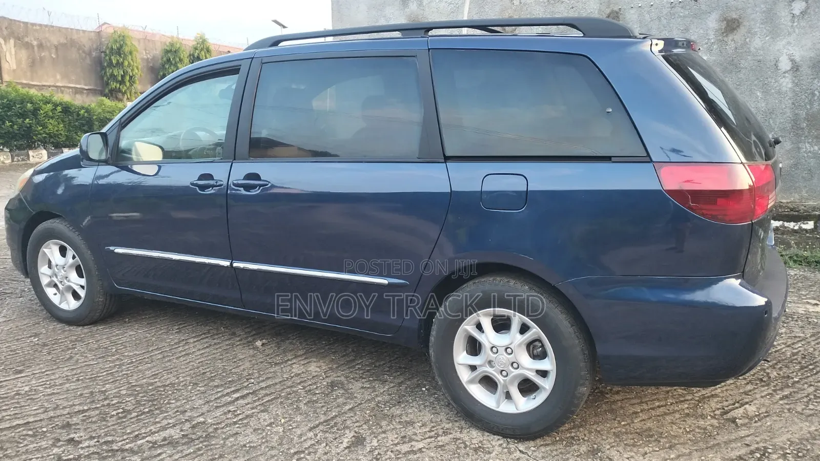 Toyota Sienna XLE 2005 Blue
