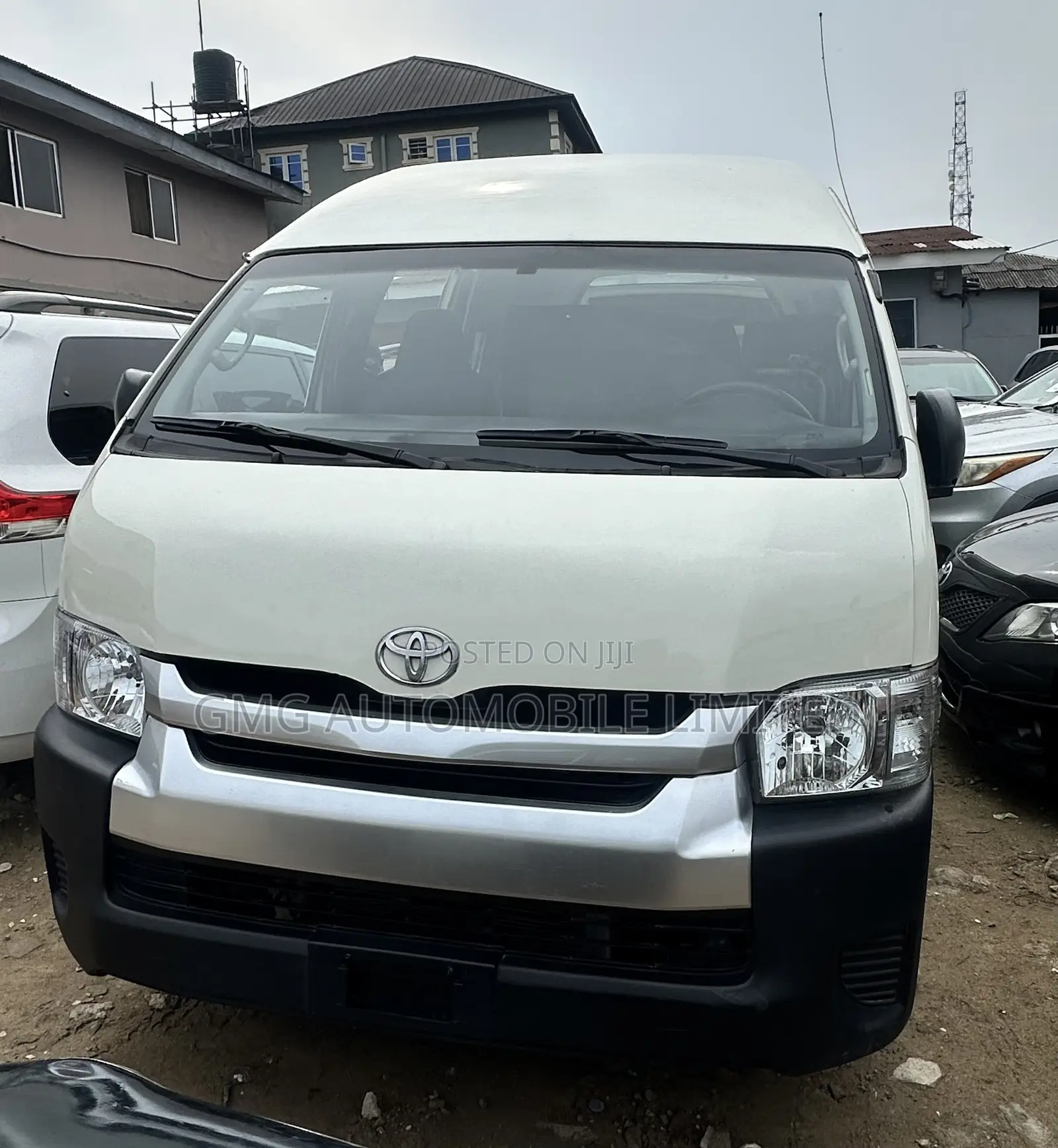 Toyota HiAce 2015 White