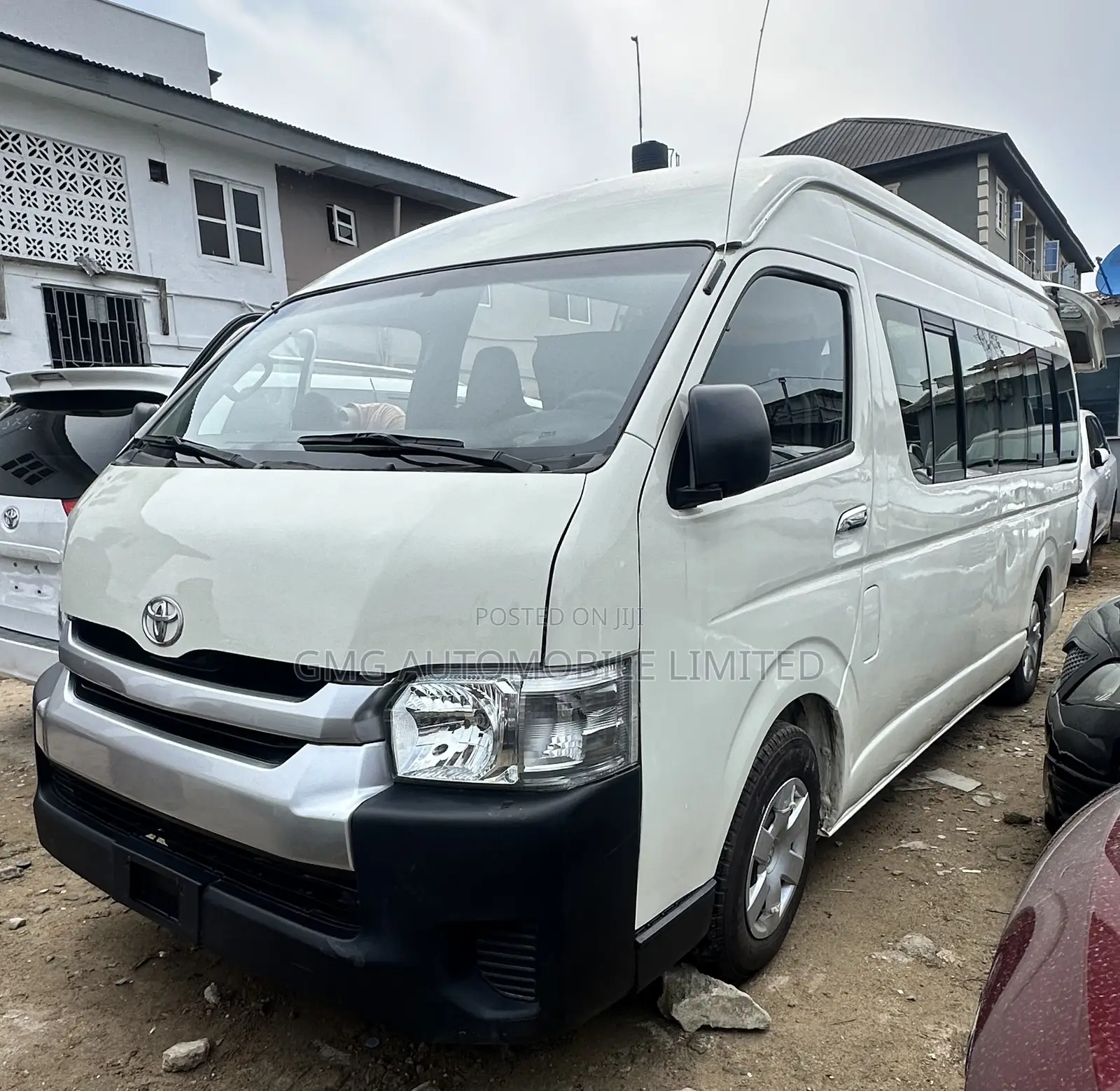 Toyota HiAce 2015 White