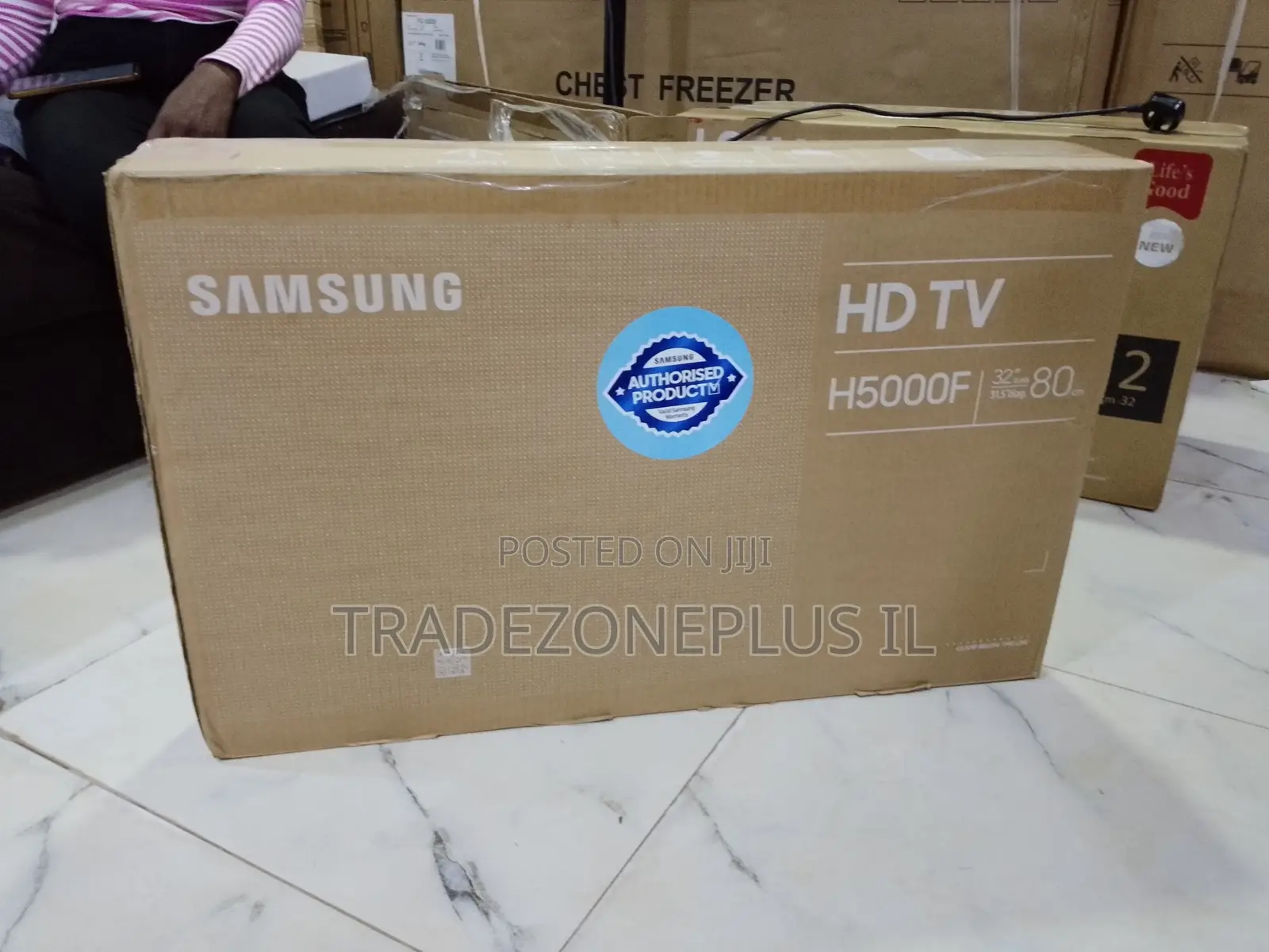 Samsung 32-Inch Screen for Home Media Enjoyment