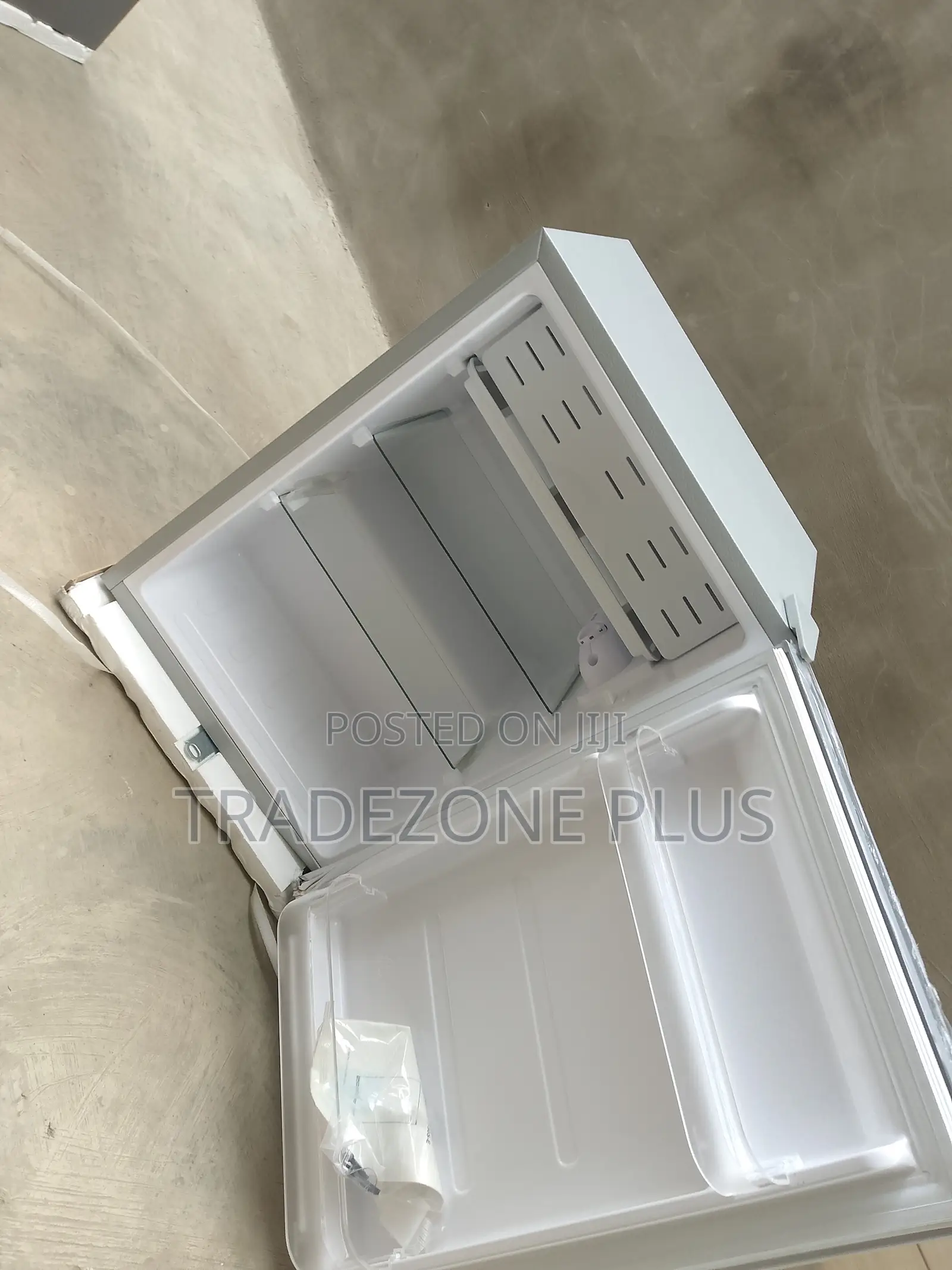 GFR-90S-E Glamstar Refrigerator for Everyday Cooling