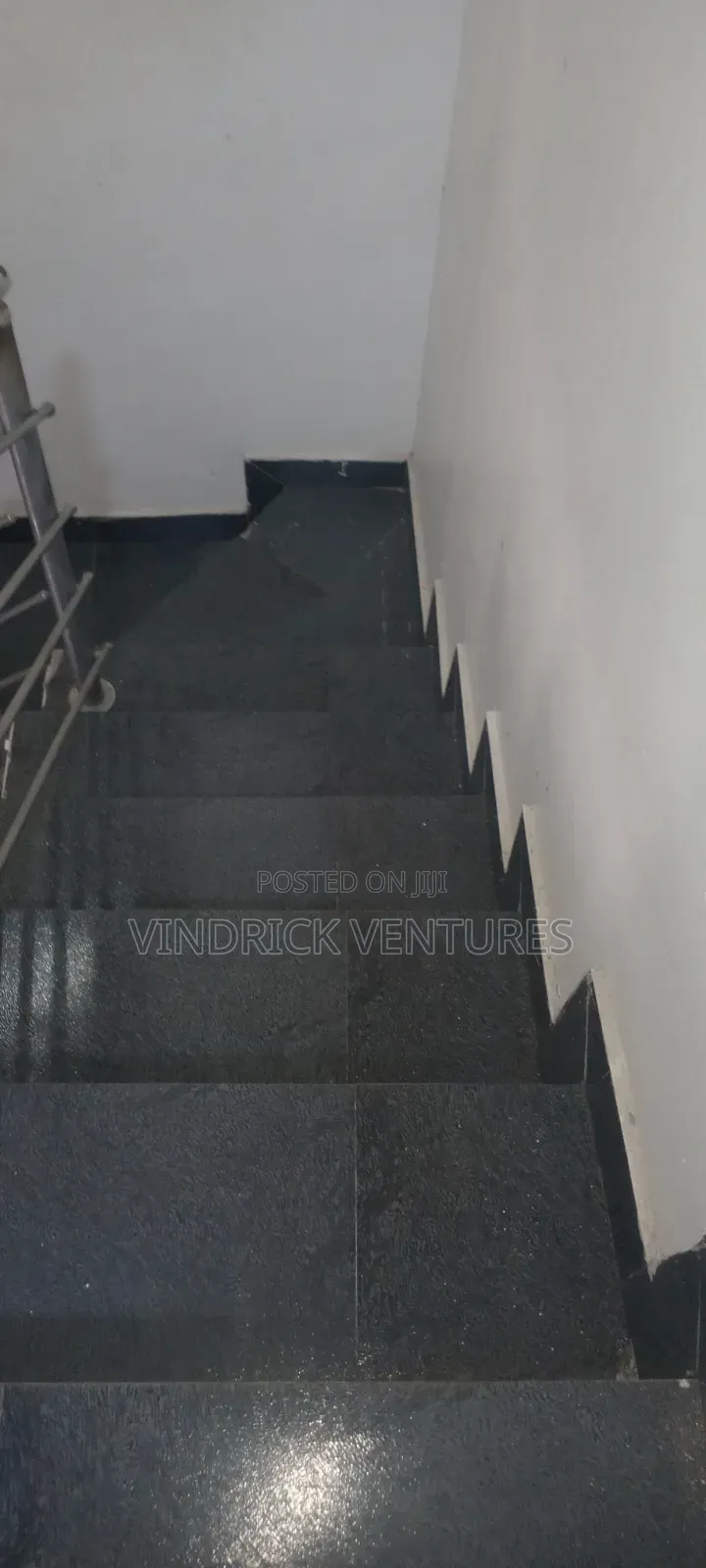 2bdrm Townhouse / Terrace in Off Mobil Road Ilaje for rent