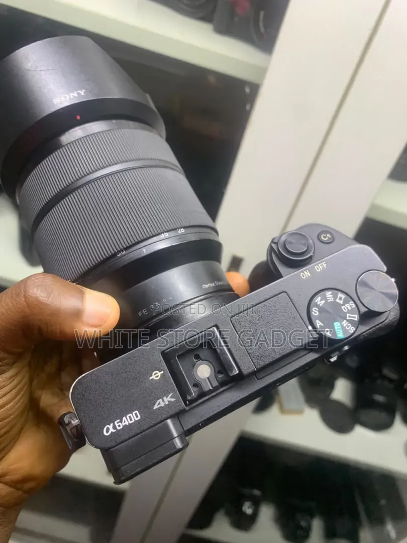Sony A6400 With Sony FE 28-70mm F/3.5-5.6 OSS Lens