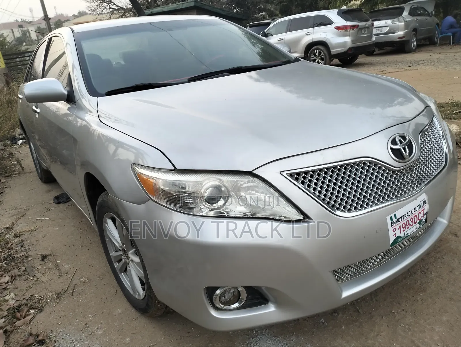 Toyota Camry XLE 4dr Sedan (2.5L 4cyl 6AM) 2010 Silver