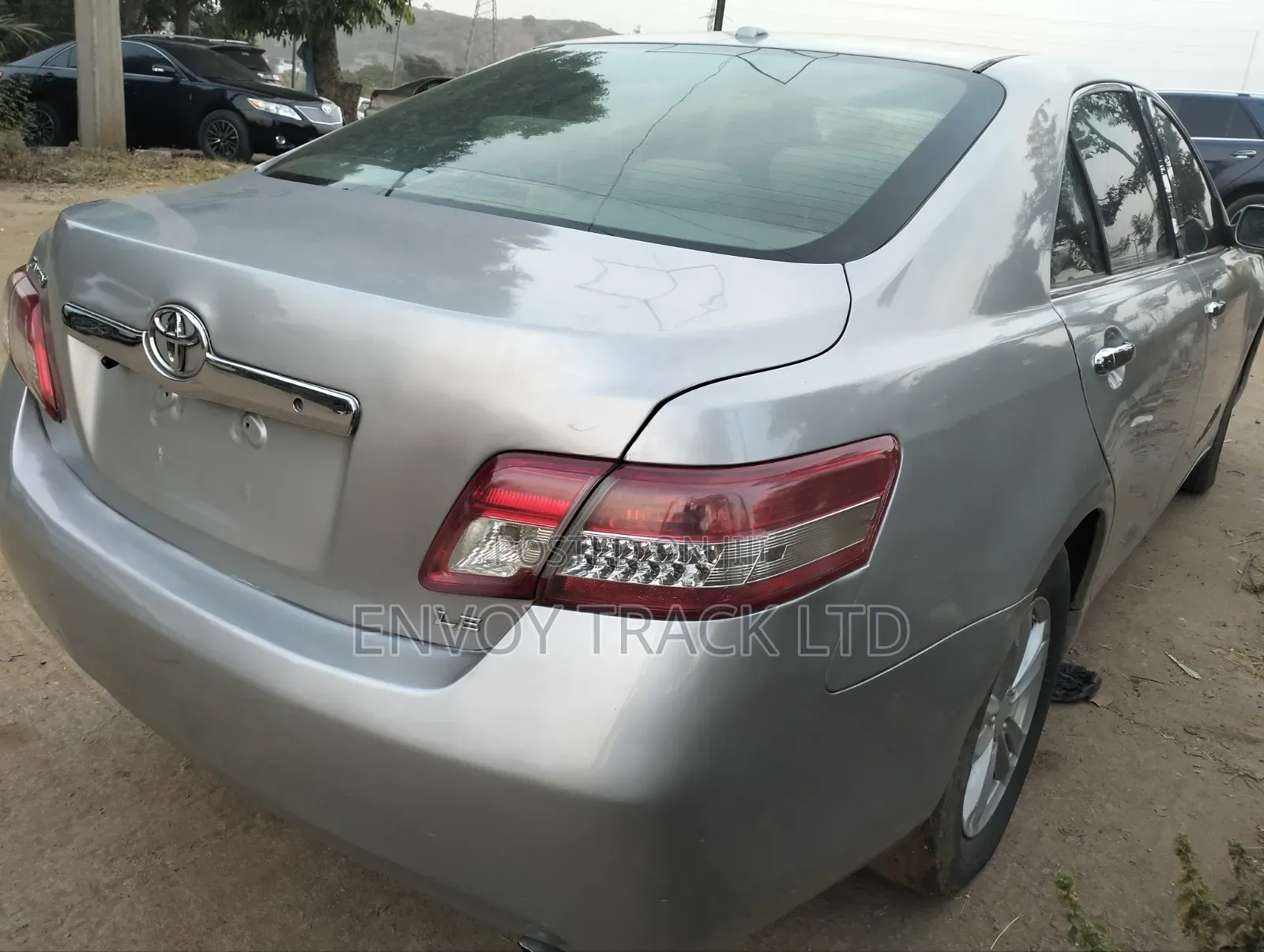 Toyota Camry XLE 4dr Sedan (2.5L 4cyl 6AM) 2010 Silver