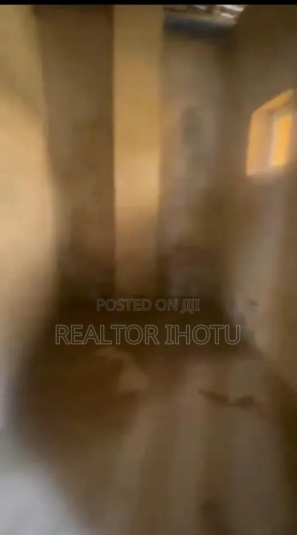 4bdrm Duplex in Paradise Estate for sale