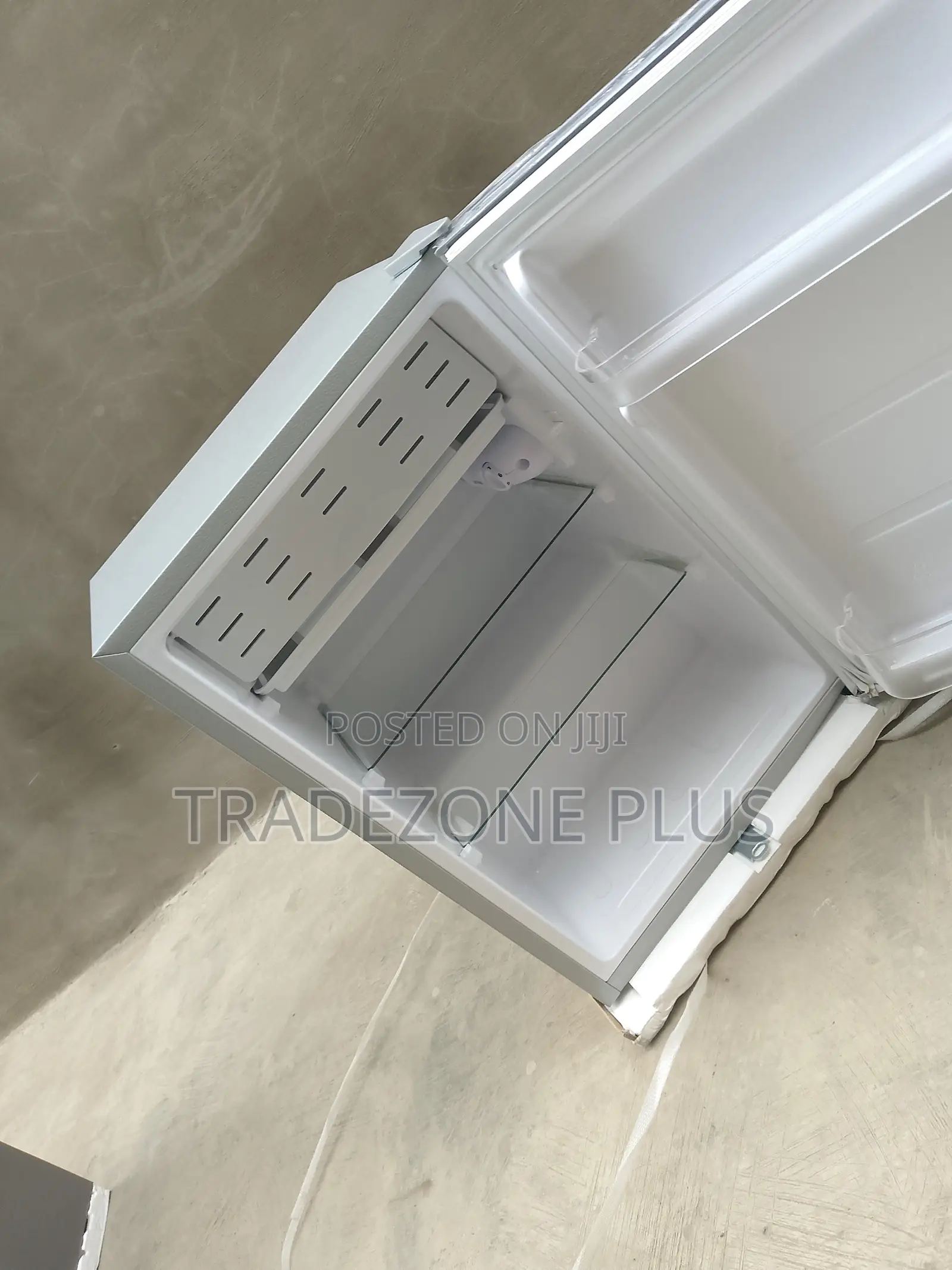 Glamstar 69L Refrigerator for Small Spaces