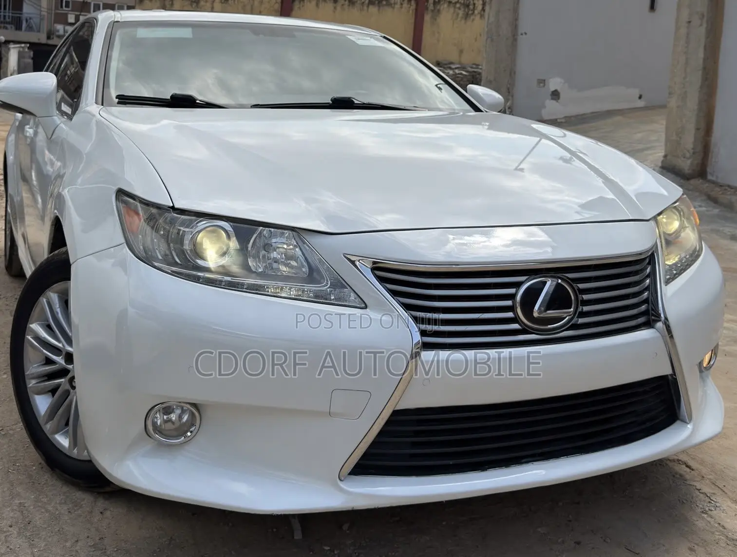 Lexus ES 350 FWD 2014 White