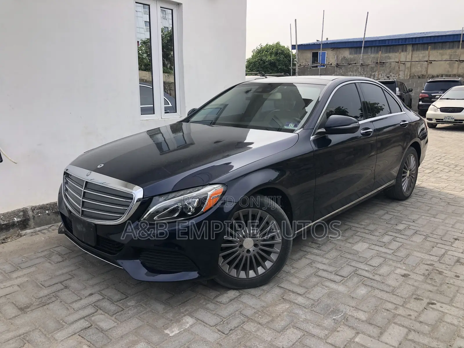 Mercedes-Benz C300 2016 Blue