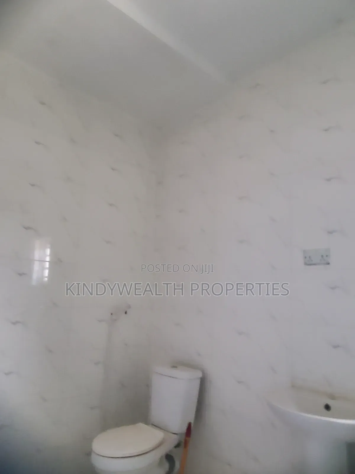 4bdrm Duplex in Ikpoba-Okha for rent