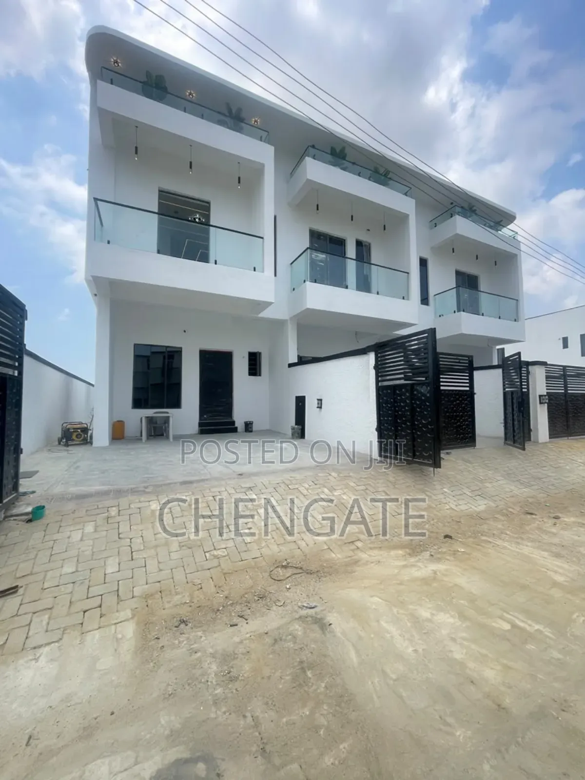 3bdrm Townhouse/Terrace in Ajah for sale