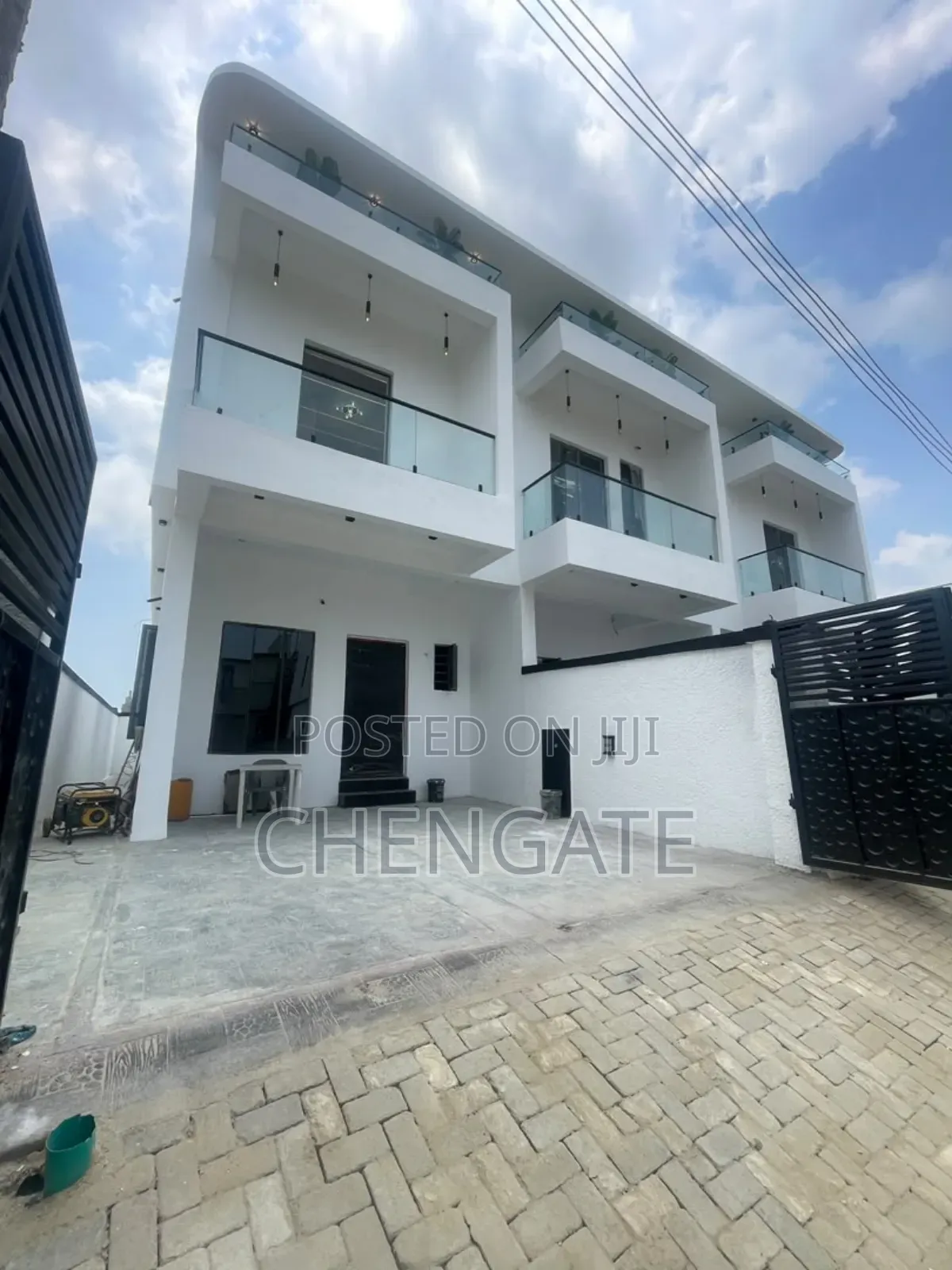 3bdrm Townhouse/Terrace in Ajah for sale