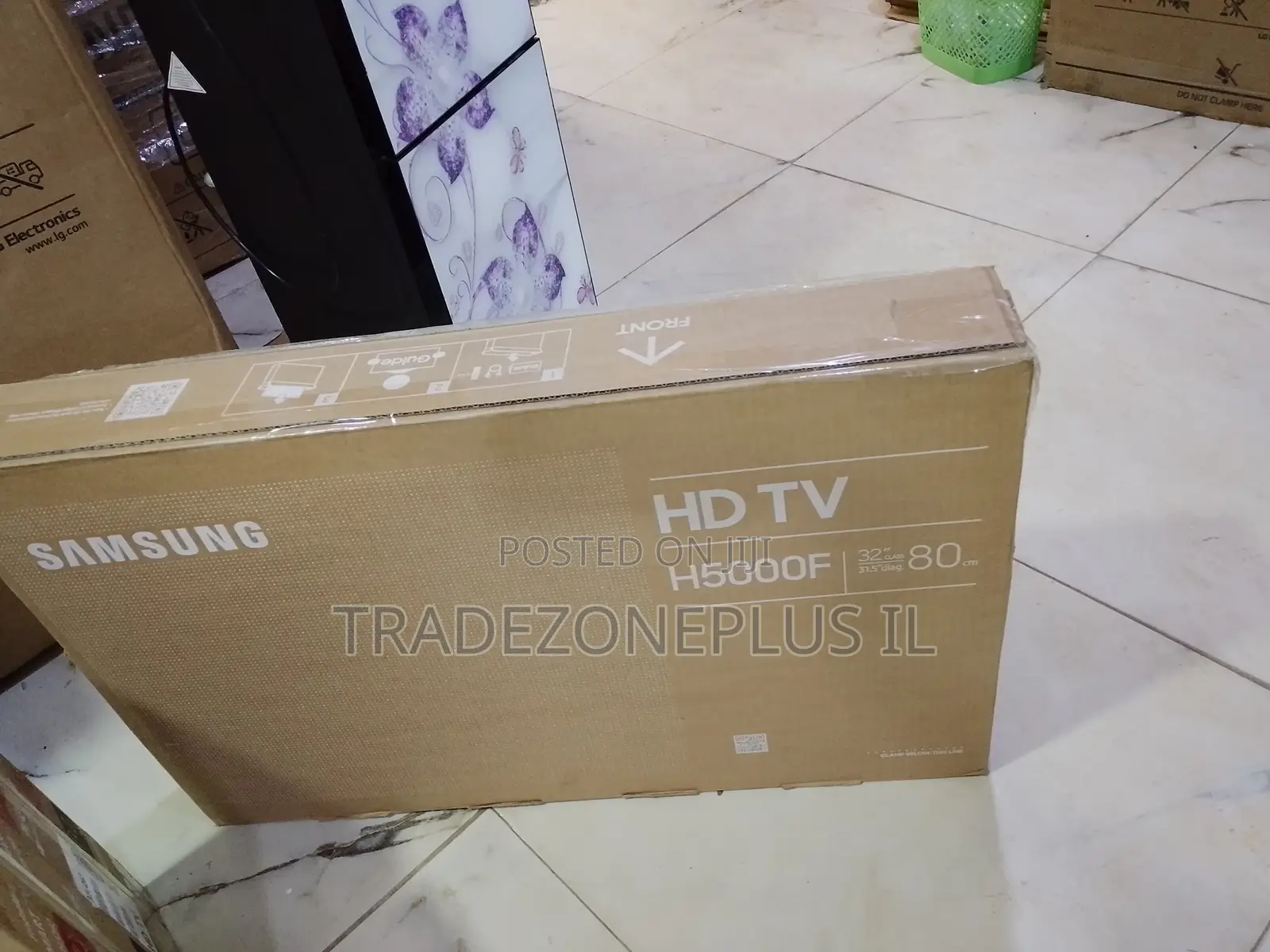 Samsung 32-Inch TV for a Cosy Viewing Corner