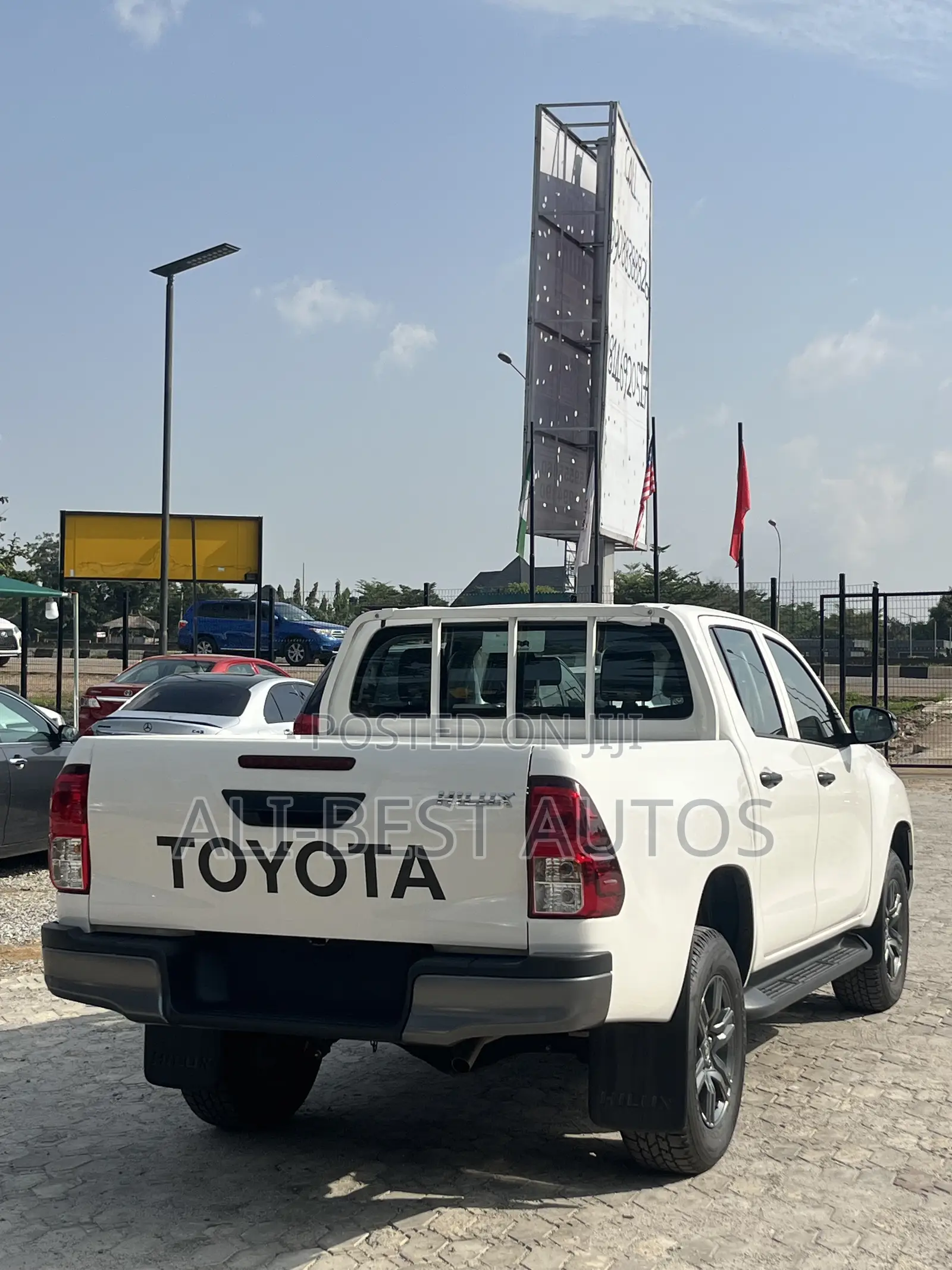 New Toyota Hilux 2026 White