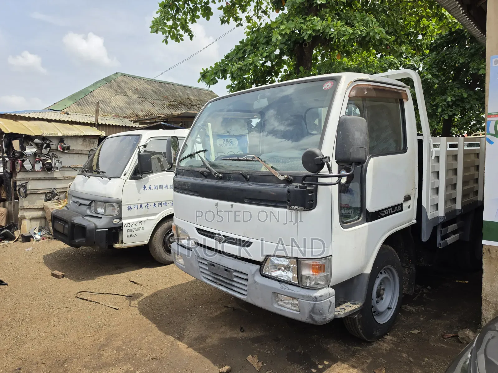 Nissan Cabstar ( Tokunbo ) 6 Tyres Injector Engine