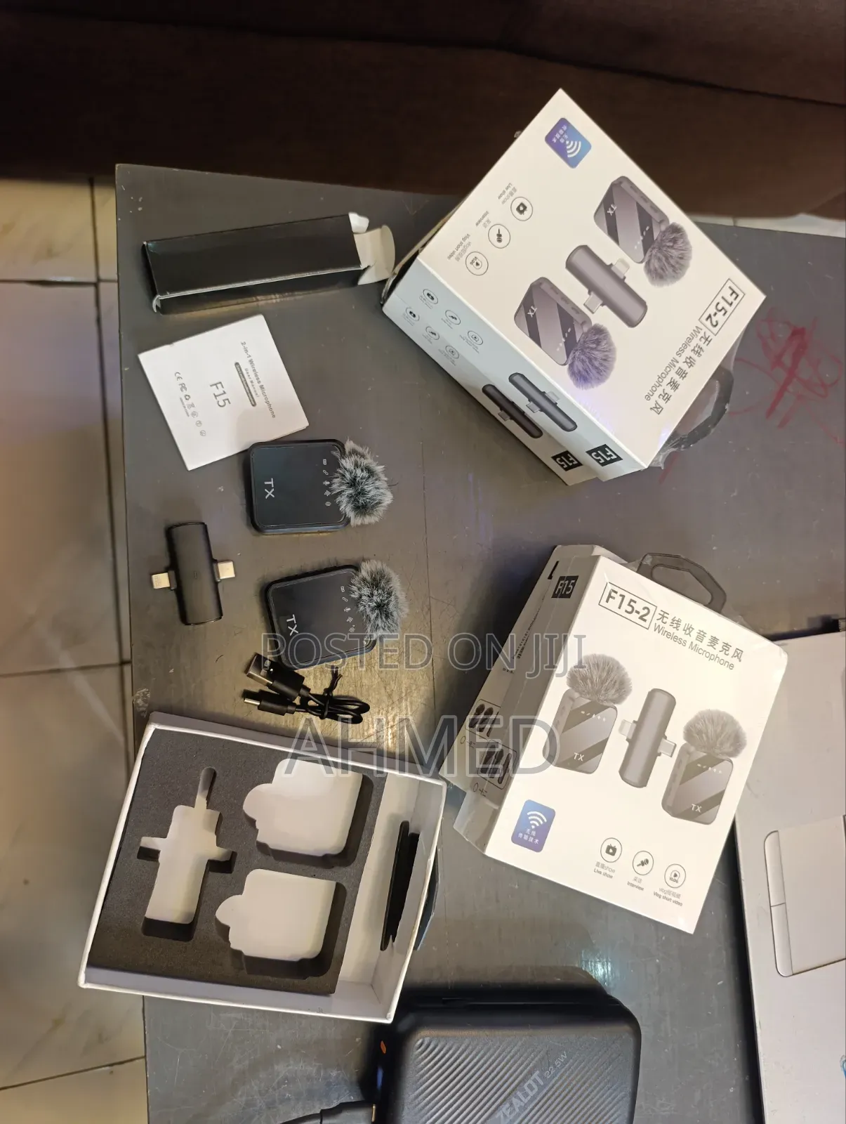 F15-2 Wireless Microphone for Your Content Vlog