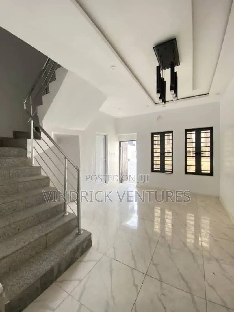 3bdrm Townhouse/Terrace in Mobil Road Ilaje for sale