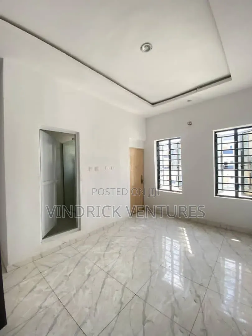 3bdrm Townhouse/Terrace in Mobil Road Ilaje for sale