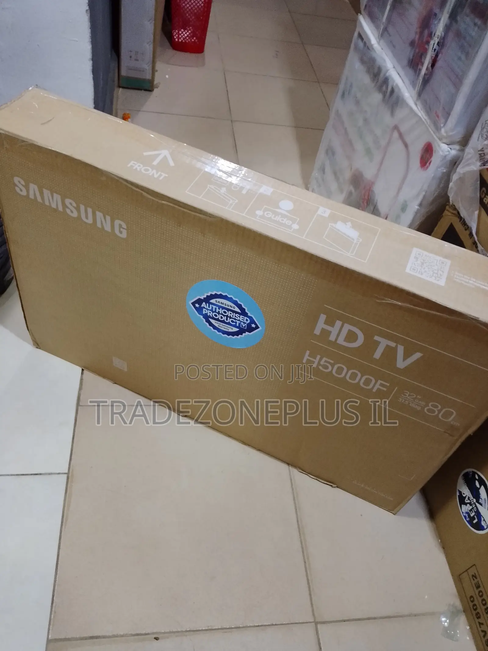 A Versatile Samsung 32-Inch Television for Home