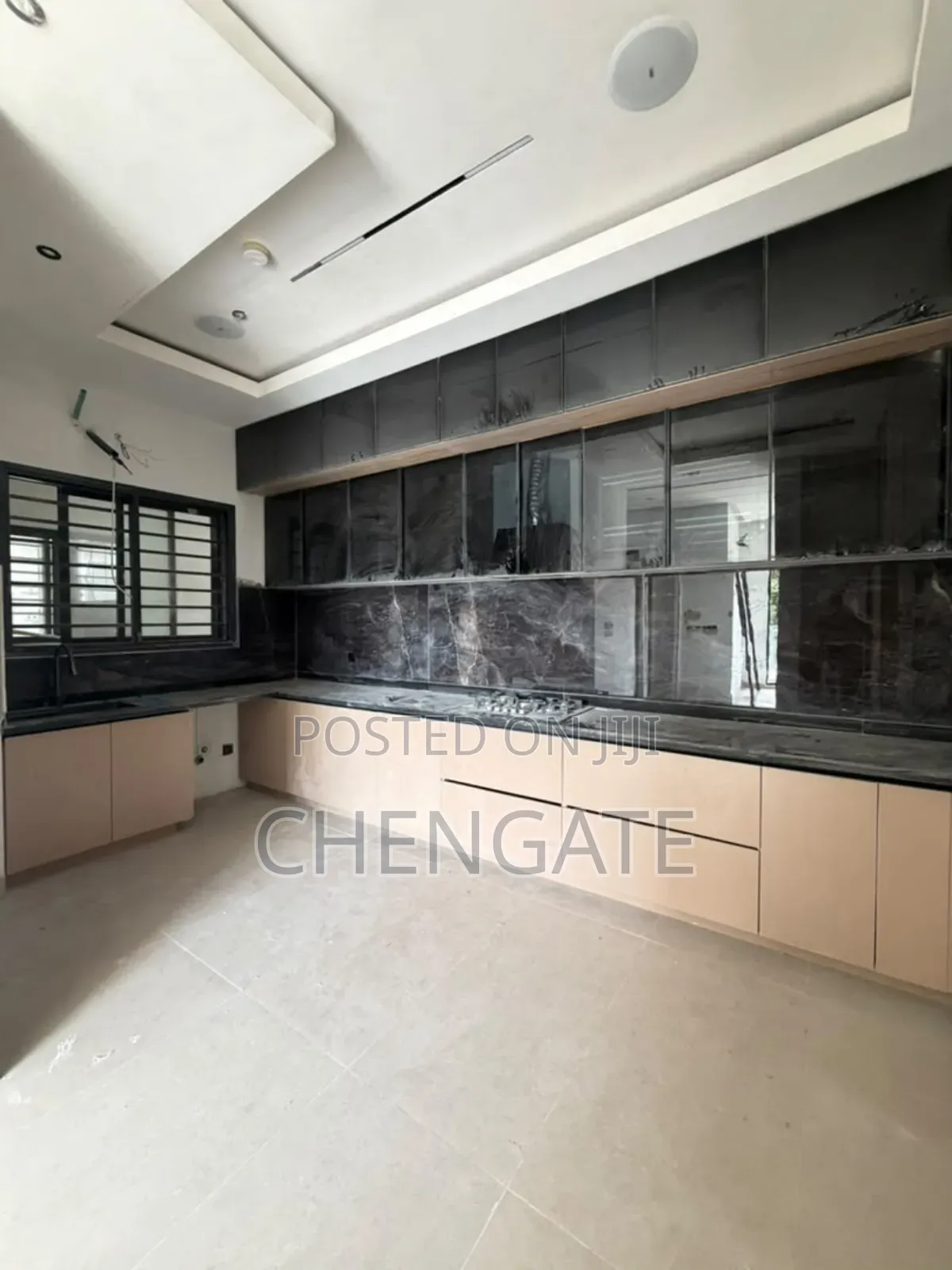 3bdrm Apartment in Victoria Island for sale