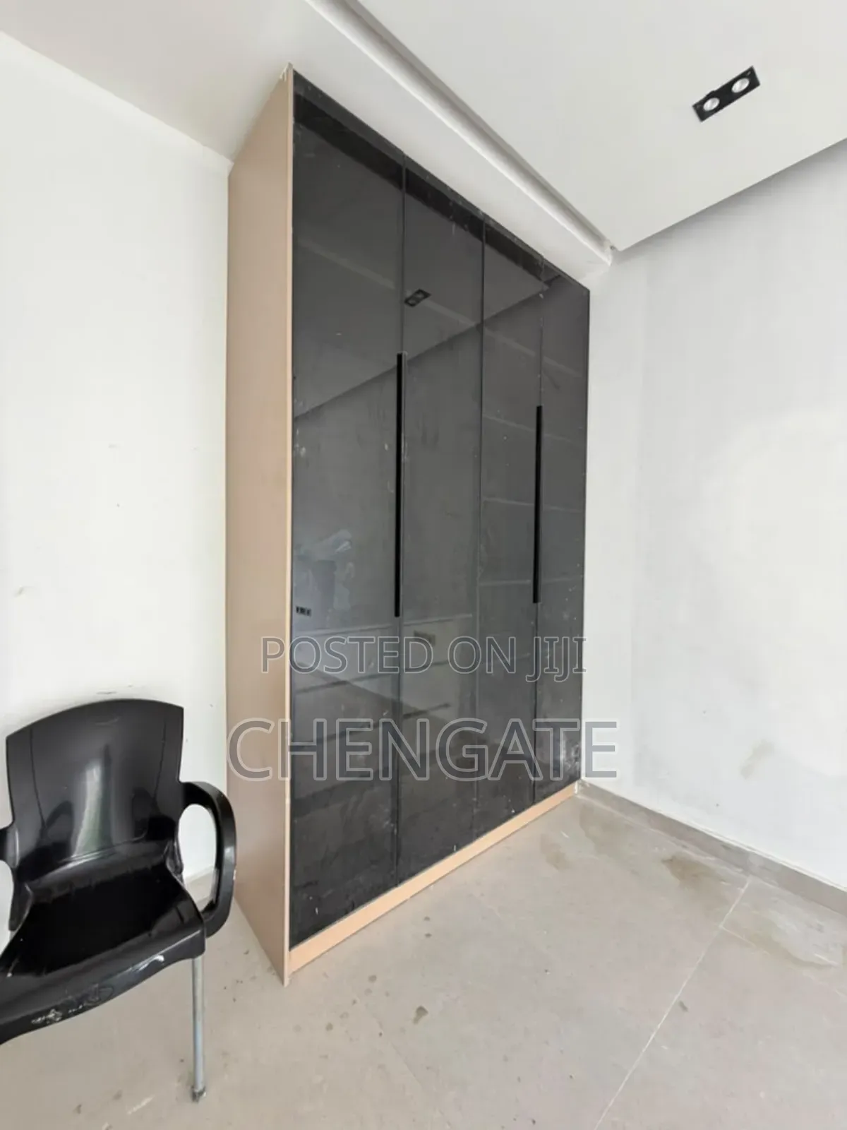 3bdrm Apartment in Victoria Island for sale