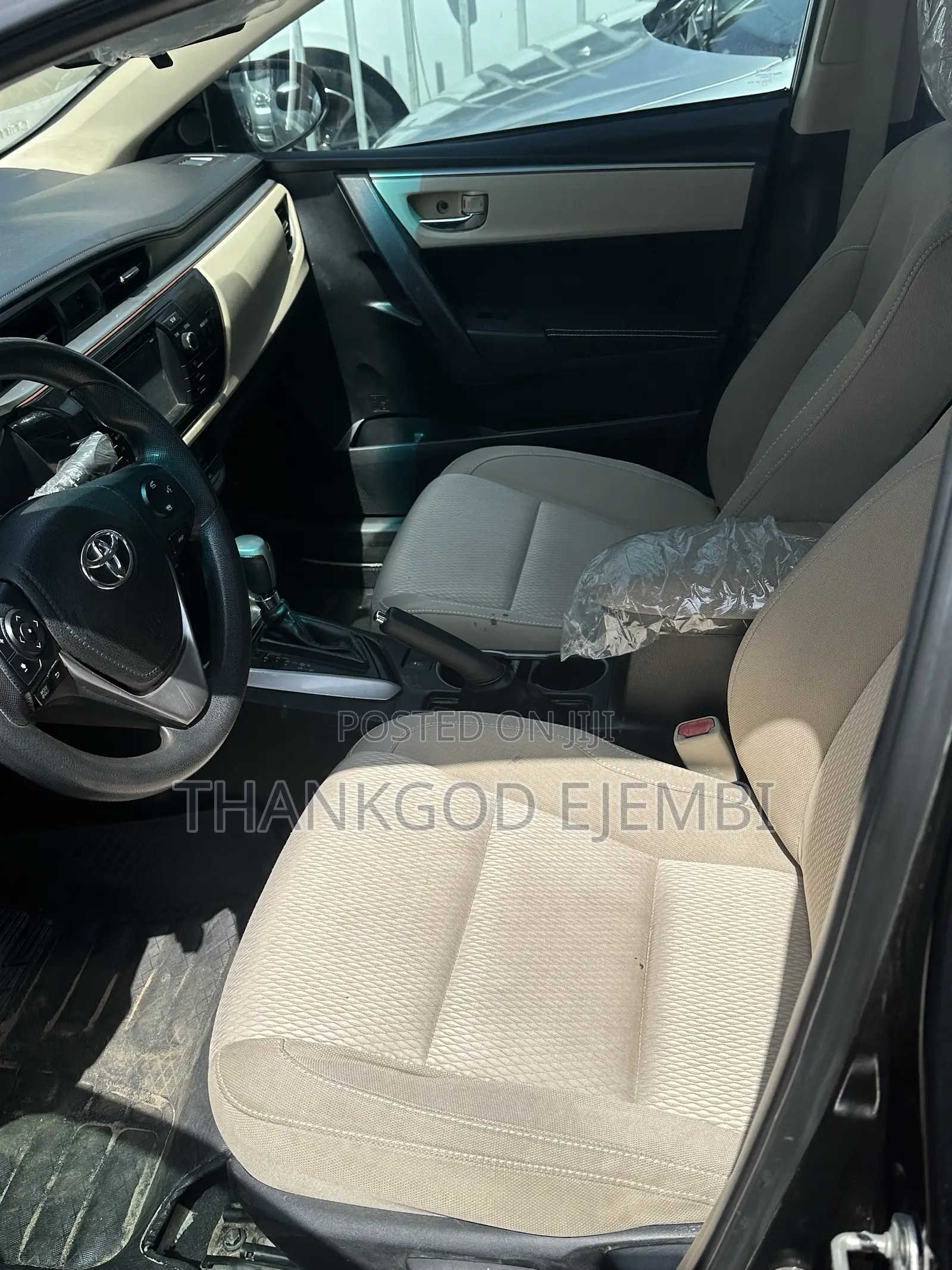 Toyota Corolla LE Plus 4dr Sedan (1.8L 4cyl CVT) 2015 Black