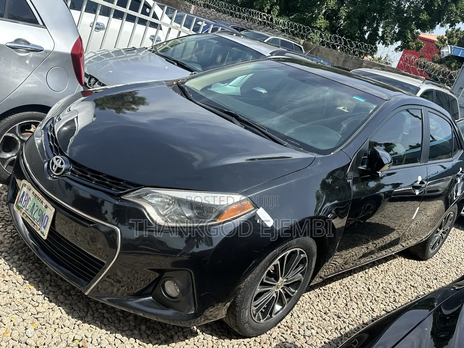 Toyota Corolla LE Plus 4dr Sedan (1.8L 4cyl CVT) 2015 Black