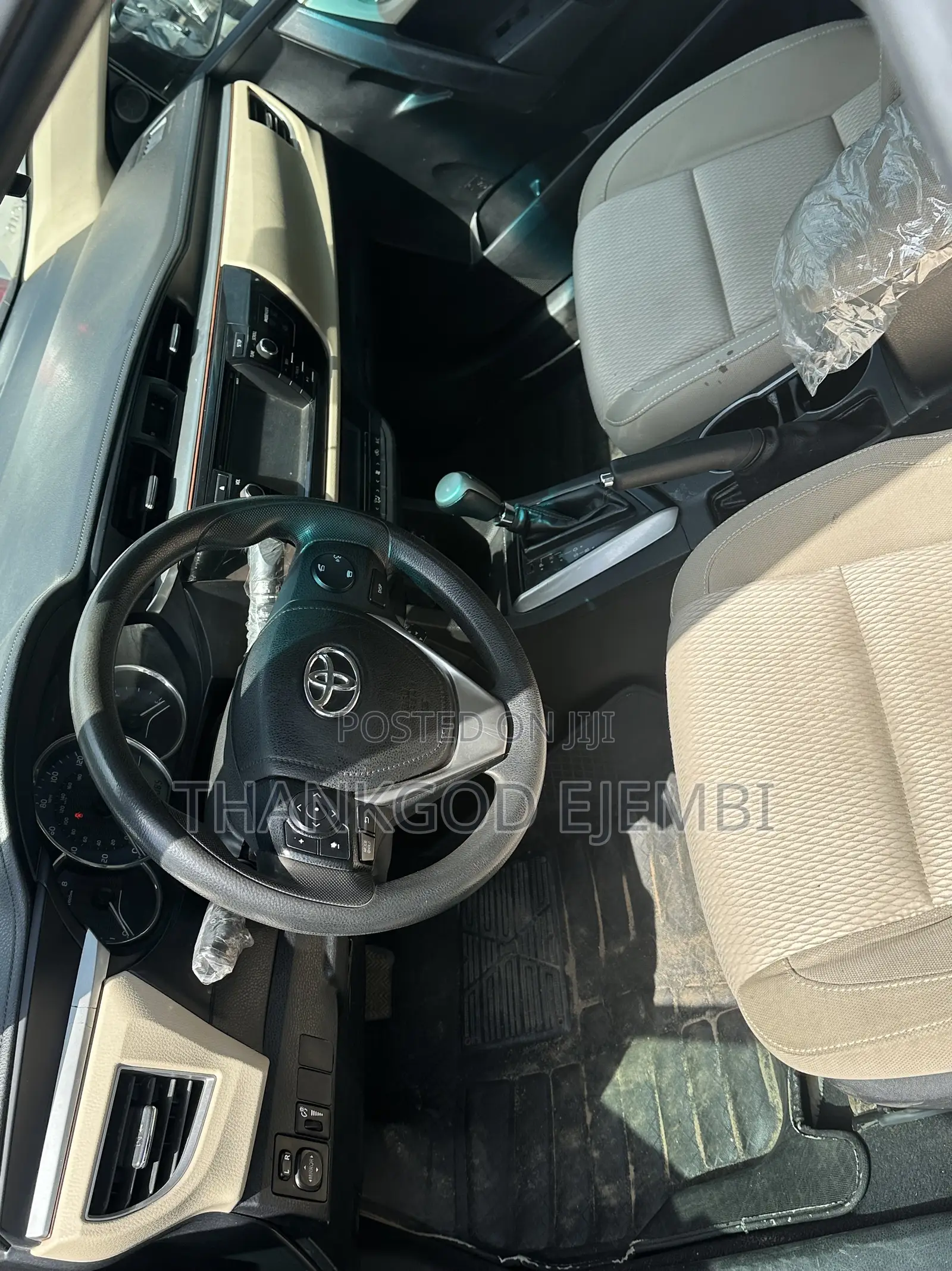 Toyota Corolla LE Plus 4dr Sedan (1.8L 4cyl CVT) 2015 Black
