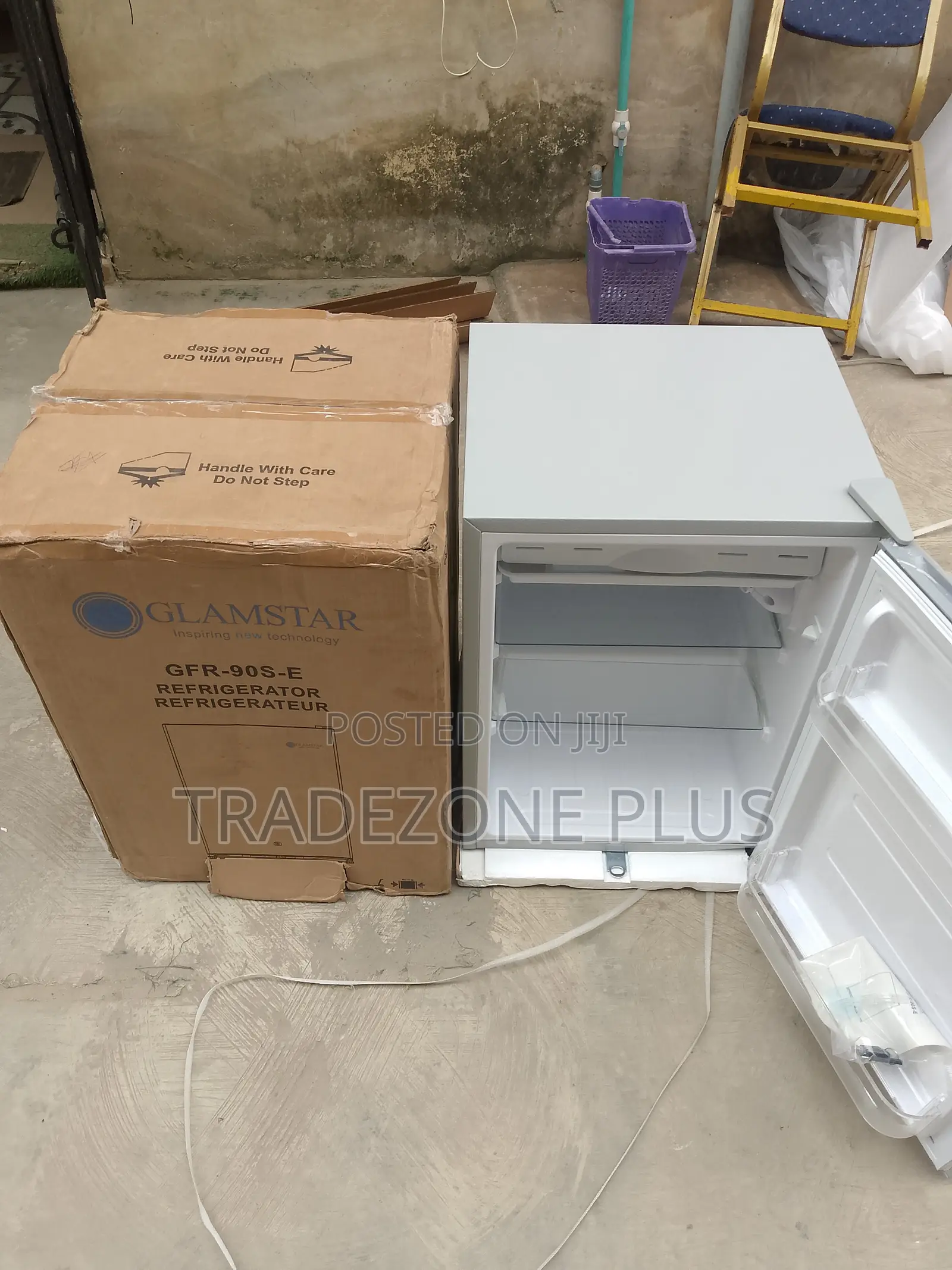 Glamstar 69L Fridge for Single Rooms and Apartments